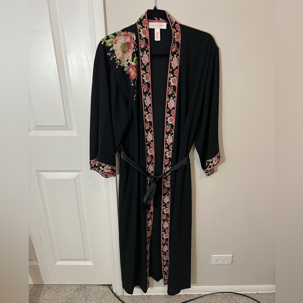 Vintage Oscar de la Renta Black Robe with Pink Floral Accents,medium